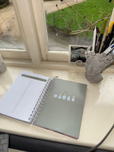 Load image into Gallery viewer, The Yearly Planner 2025